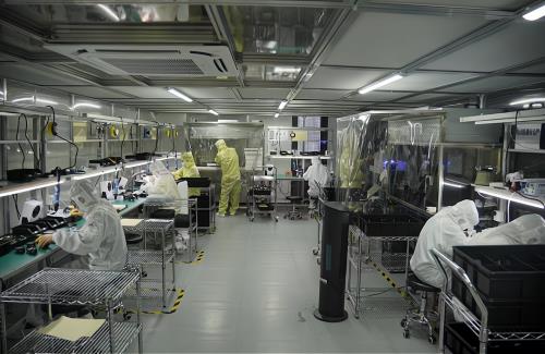 投影巨頭大眼橙跨界AI眼鏡 雙賽道布局開啟品牌新篇章
